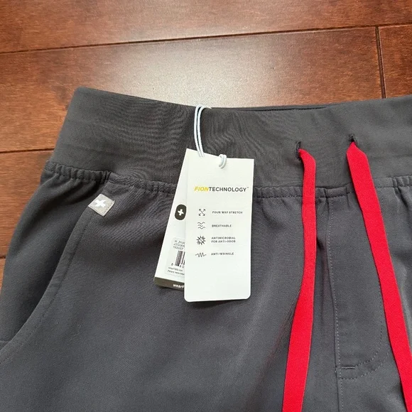 NWT Figs FIONx Zamora Jogger Charcoal Scrub Pants - Picture 2 of 6